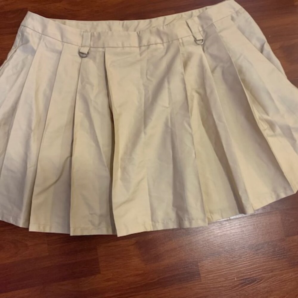 NEVER BEEN WORN - Pleated Khaki Lightweight Skirt- 3X